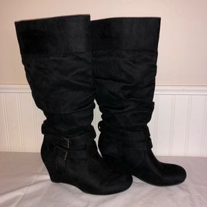 Sarta heeled boots size 8 M